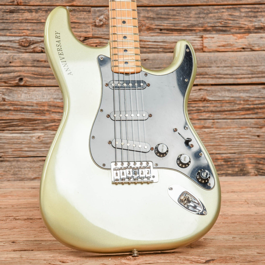 Fender 25th Anniversary Stratocaster Inca Silver 1979 - View 8 | MusicMarket
