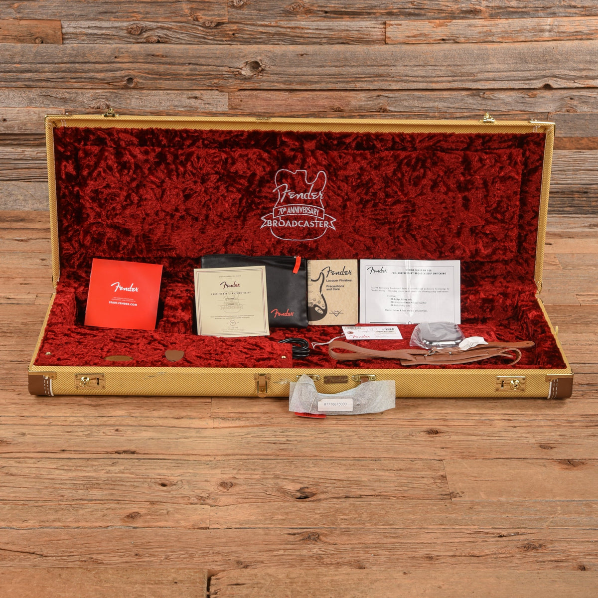 Fender 70th Anniversary Broadcaster Blonde - Dave Amato of REO Speedwagon - View 9 | MusicMarket