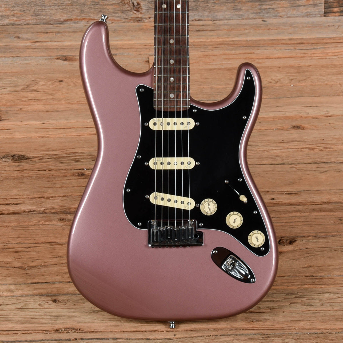Fender American Deluxe Stratocaster Burgundy Mist Metallic 2013 - MusicMarket