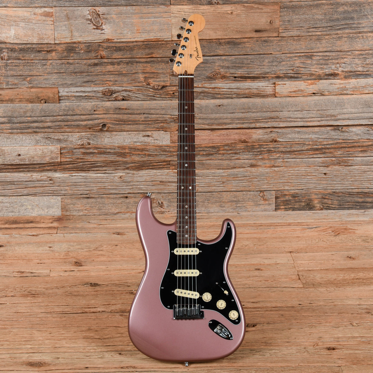 Fender American Deluxe Stratocaster Burgundy Mist Metallic 2013 - View 4 | MusicMarket
