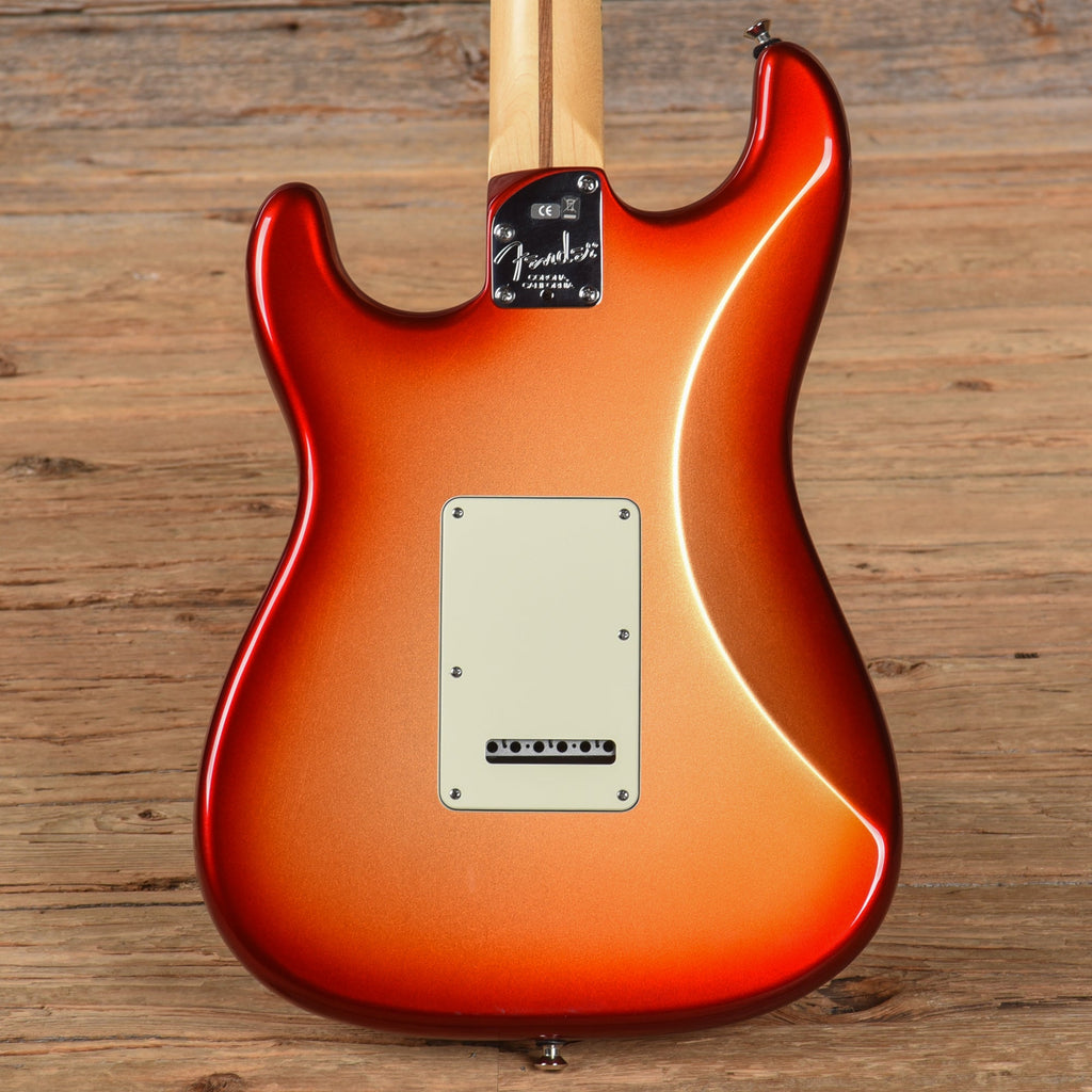 Fender American Deluxe Stratocaster Candy Tangerine Burst 2010 - View 3 | MusicMarket