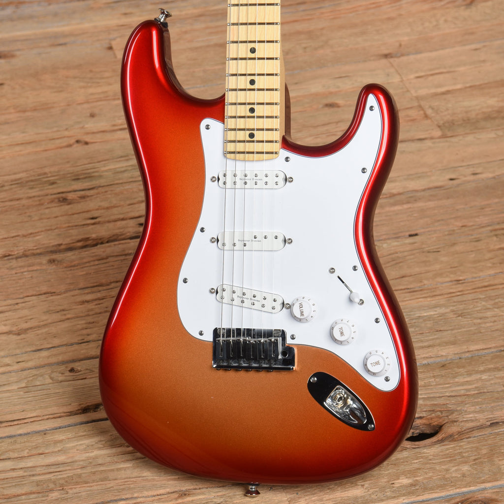 Fender American Deluxe Stratocaster Candy Tangerine Burst 2010 - View 2 | MusicMarket
