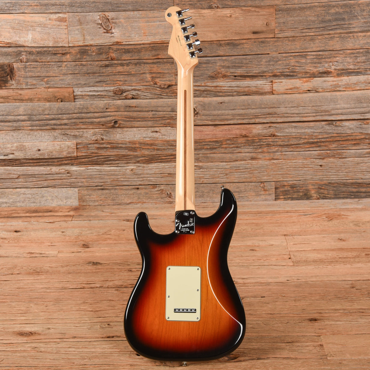 Fender American Deluxe Stratocaster Sunburst 2006 - View 5 | MusicMarket
