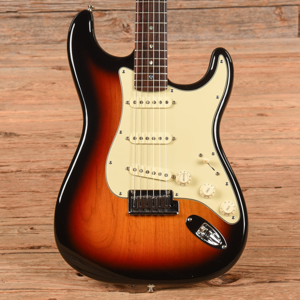 Fender American Deluxe Stratocaster Sunburst 2006 - MusicMarket