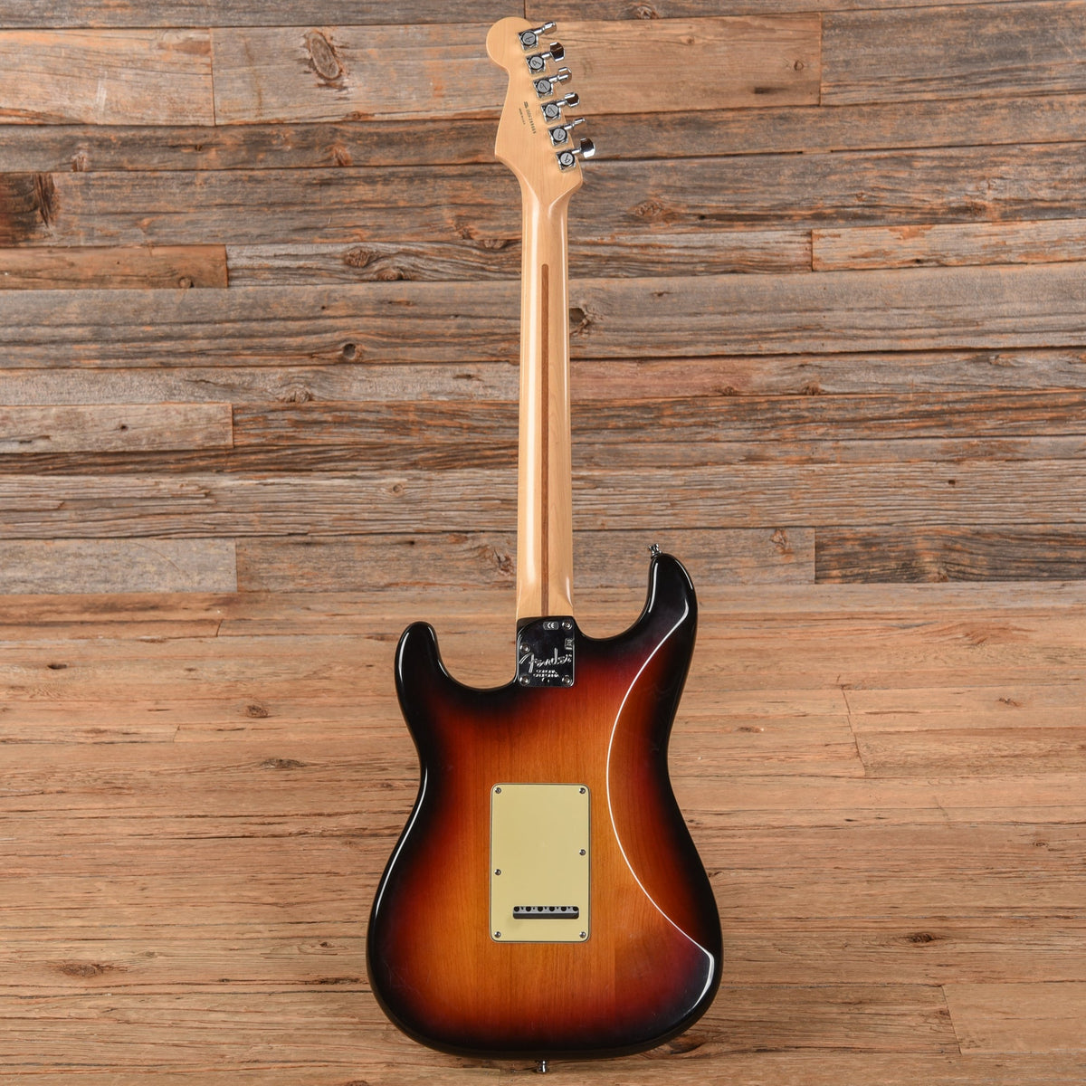 Fender American Deluxe Stratocaster Sunburst 2006 - View 5 | MusicMarket