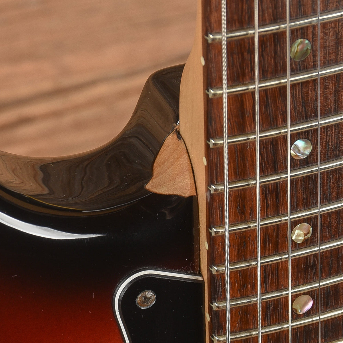 Fender American Deluxe Stratocaster Sunburst 2006 - View 10 | MusicMarket
