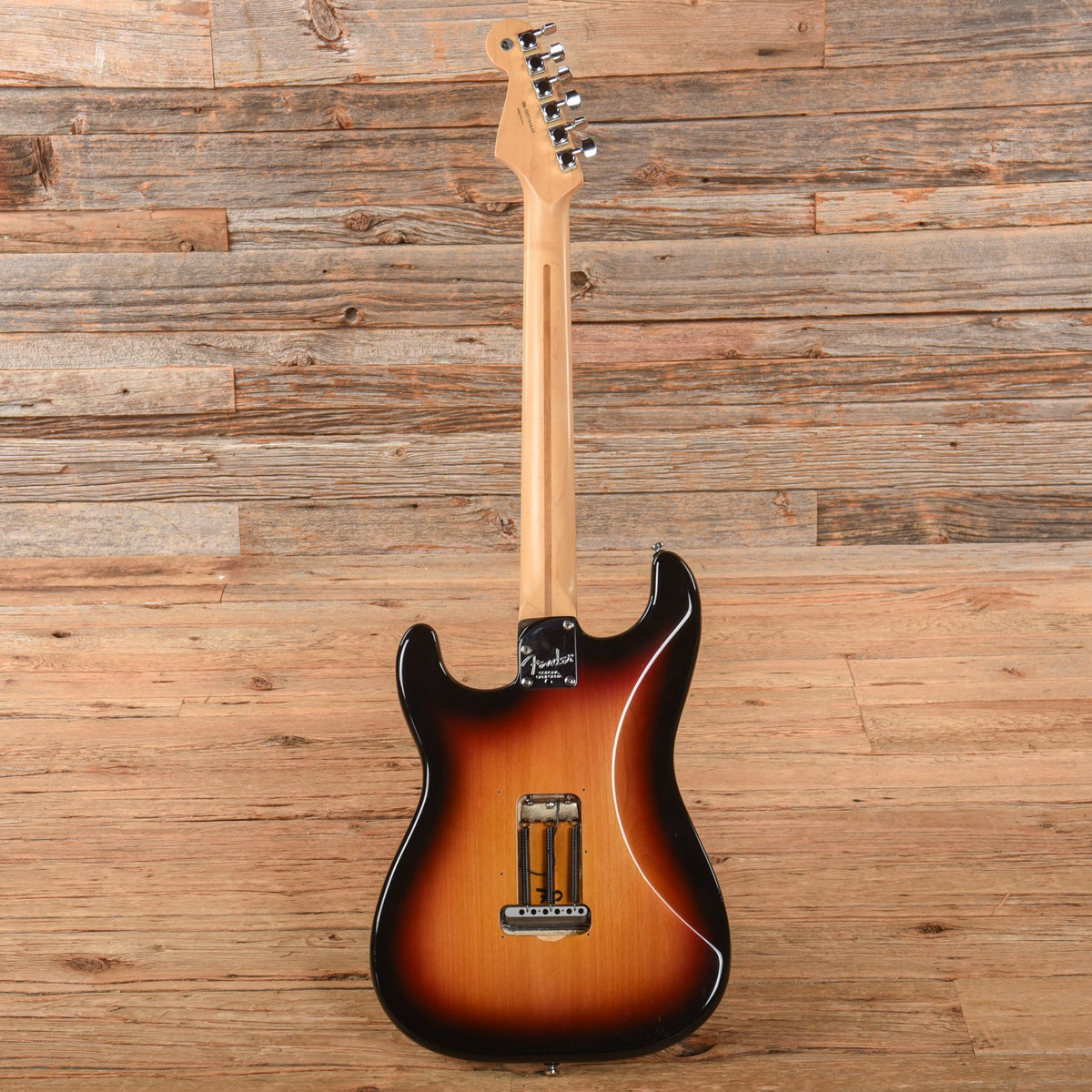 Fender American Deluxe Stratocaster Sunburst 2006 - View 5 | MusicMarket