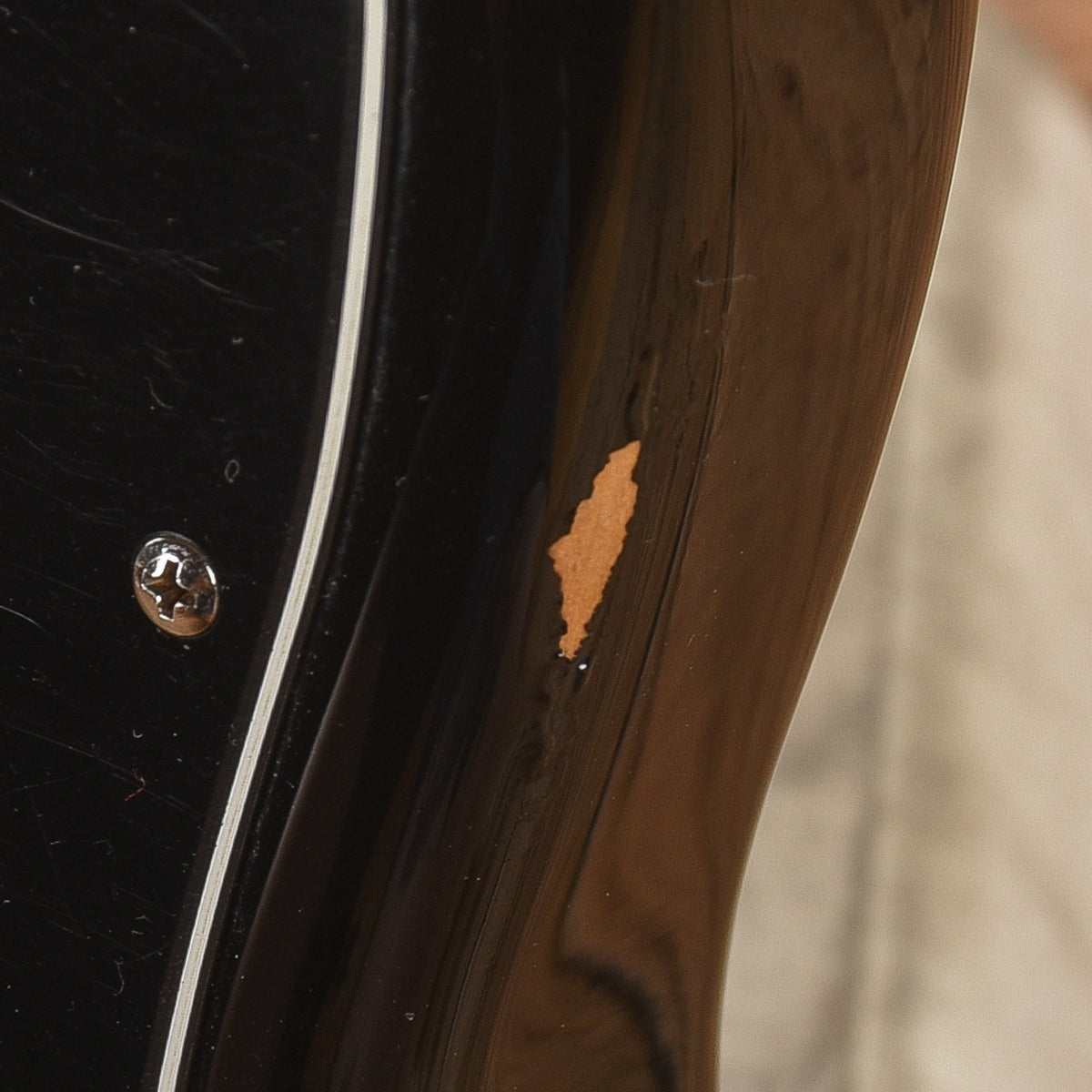 Fender American Deluxe Stratocaster Sunburst 2006 - View 11 | MusicMarket