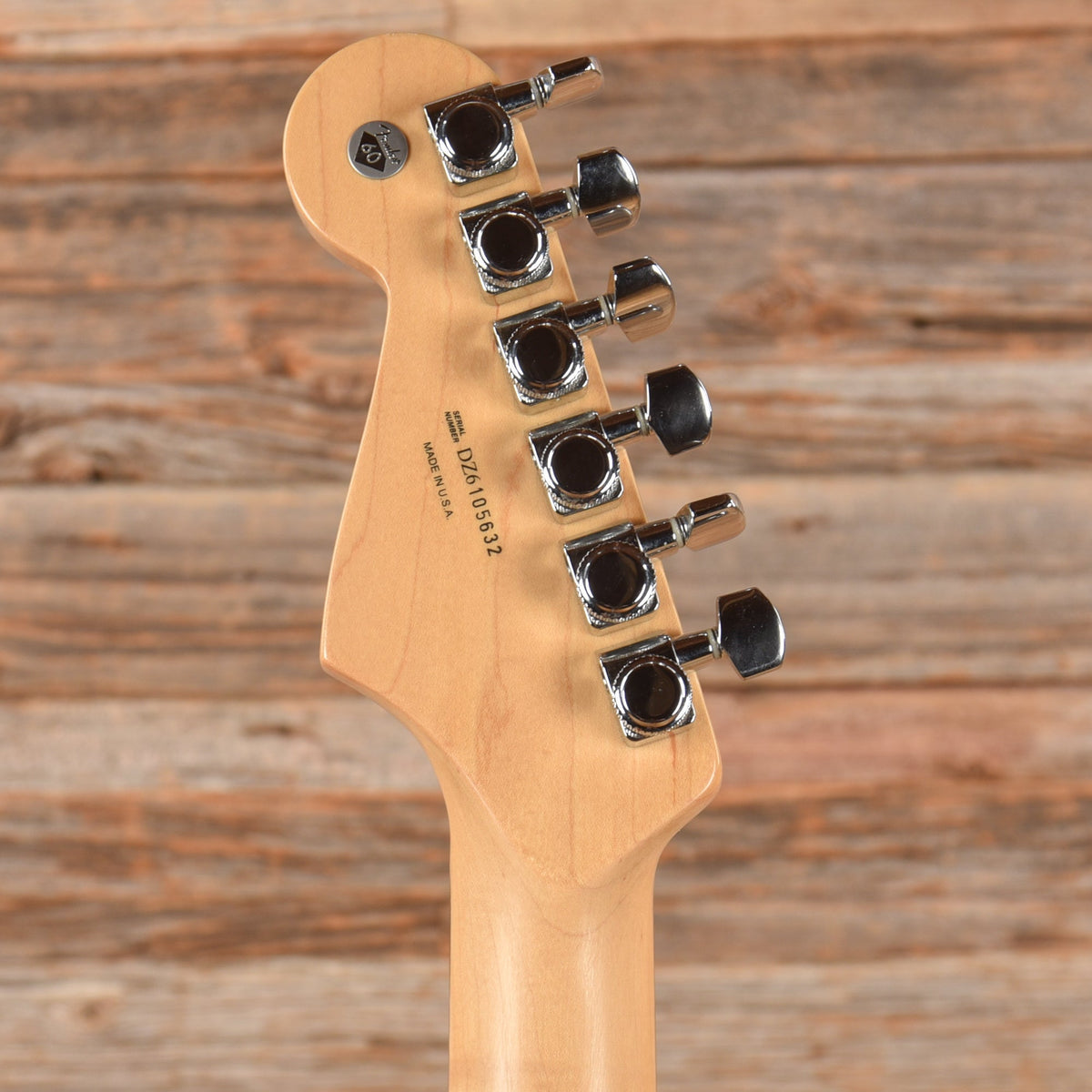 Fender American Deluxe Stratocaster Sunburst 2006 - View 7 | MusicMarket
