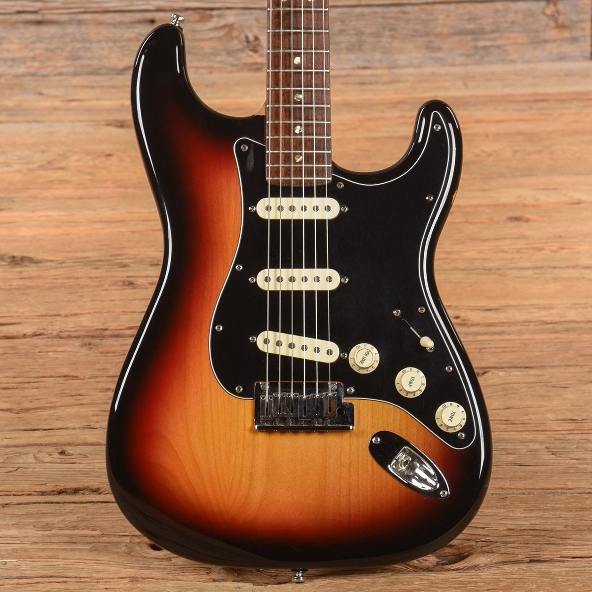 Fender American Deluxe Stratocaster Sunburst 2006 - MusicMarket