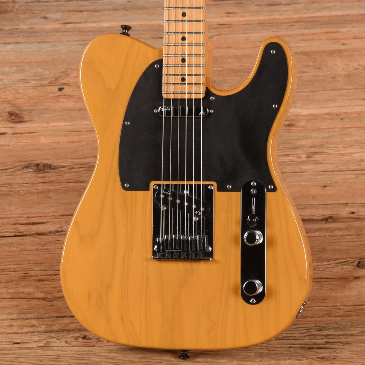 Fender American Deluxe Telecaster Ash Butterscotch Blonde 2015 - View 2 | MusicMarket