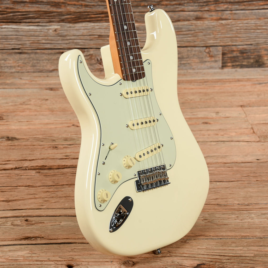 Fender American Original 60s Stratocaster Olympic White 2022 LEFTY - View 2 | MusicMarket