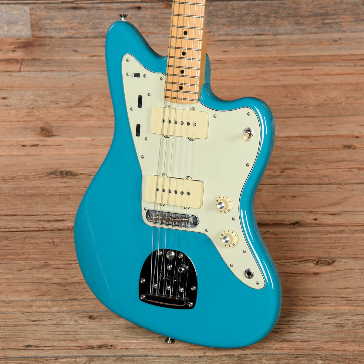 Fender American Professional II Jazzmaster Miami Blue 2021 - View 2 | MusicMarket
