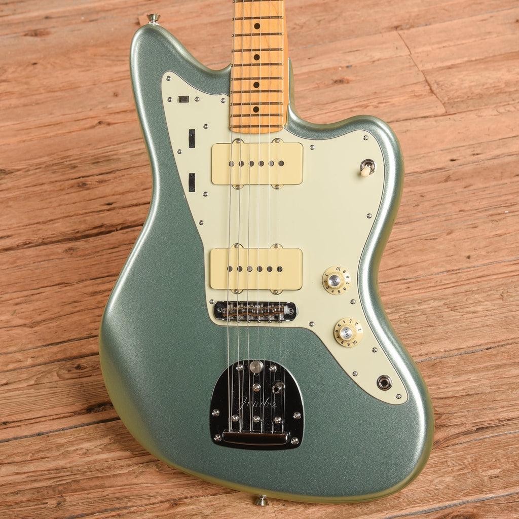 Fender American Professional II Jazzmaster Mystic Surf Pearl 2022 - View 2 | MusicMarket