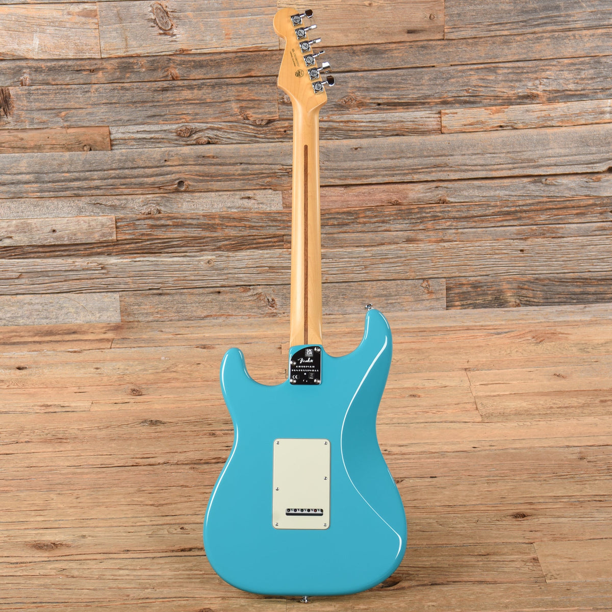 Fender American Professional II Startocaster Miami Blue 2021 - View 5 | MusicMarket