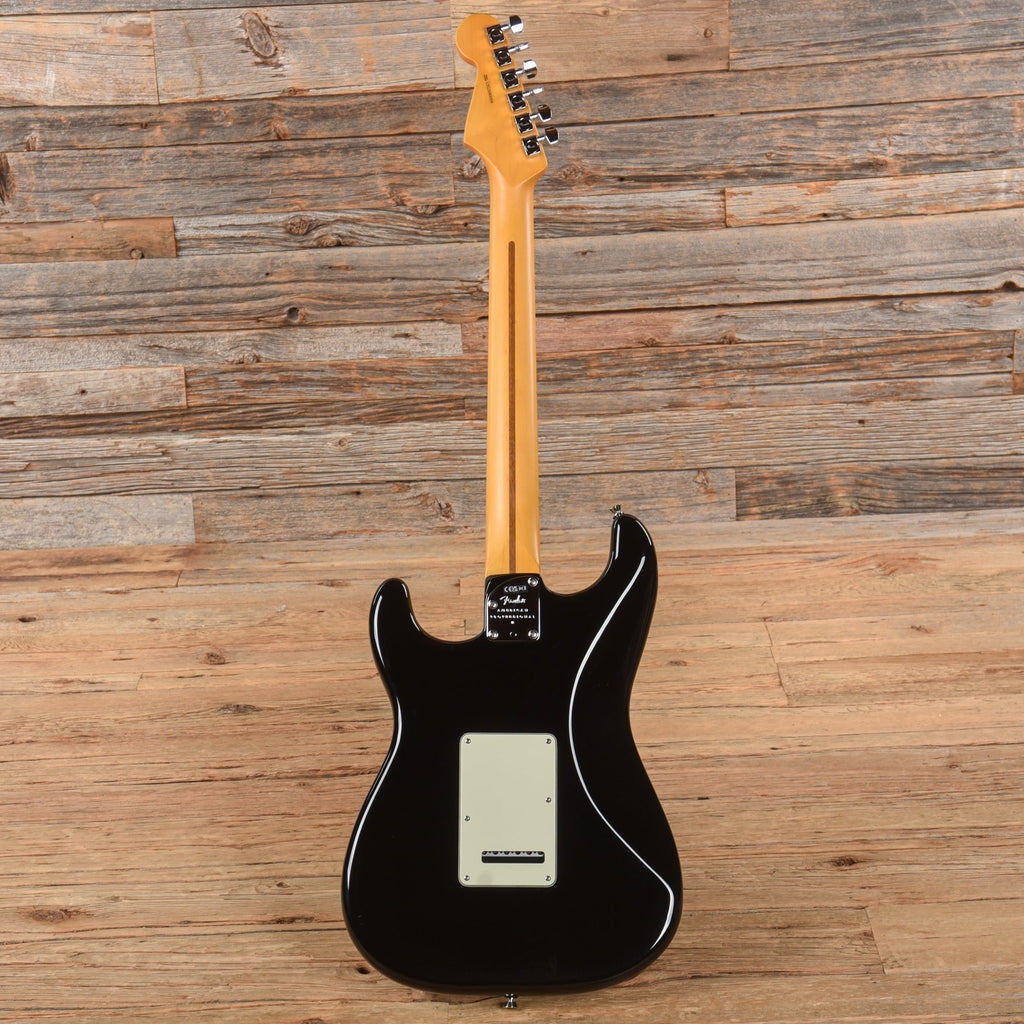 Fender American Professional II Stratocaster Black 2023 - View 5 | MusicMarket
