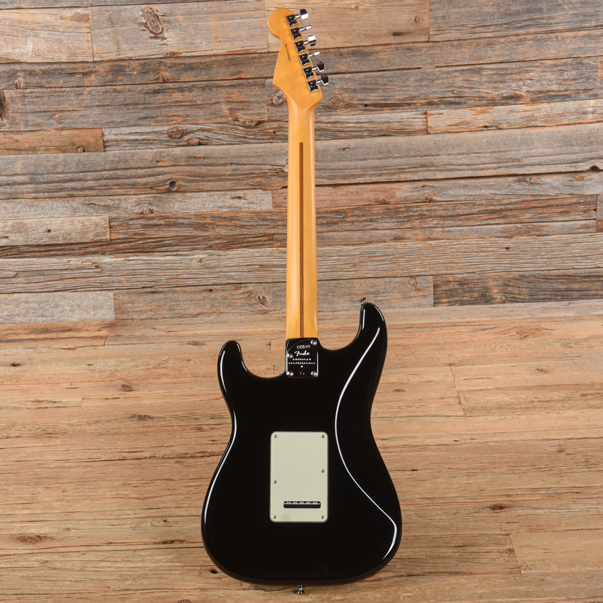 Fender American Professional II Stratocaster Black 2023 - View 5 | MusicMarket