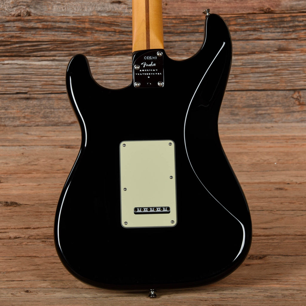 Fender American Professional II Stratocaster Black 2024 - View 3 | MusicMarket