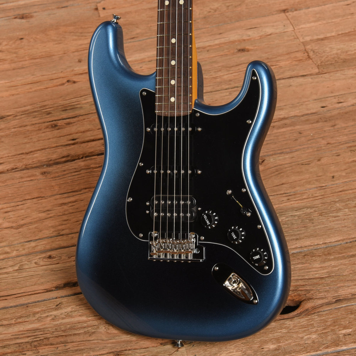 Fender American Professional II Stratocaster Dark Night 2024 - View 2 | MusicMarket