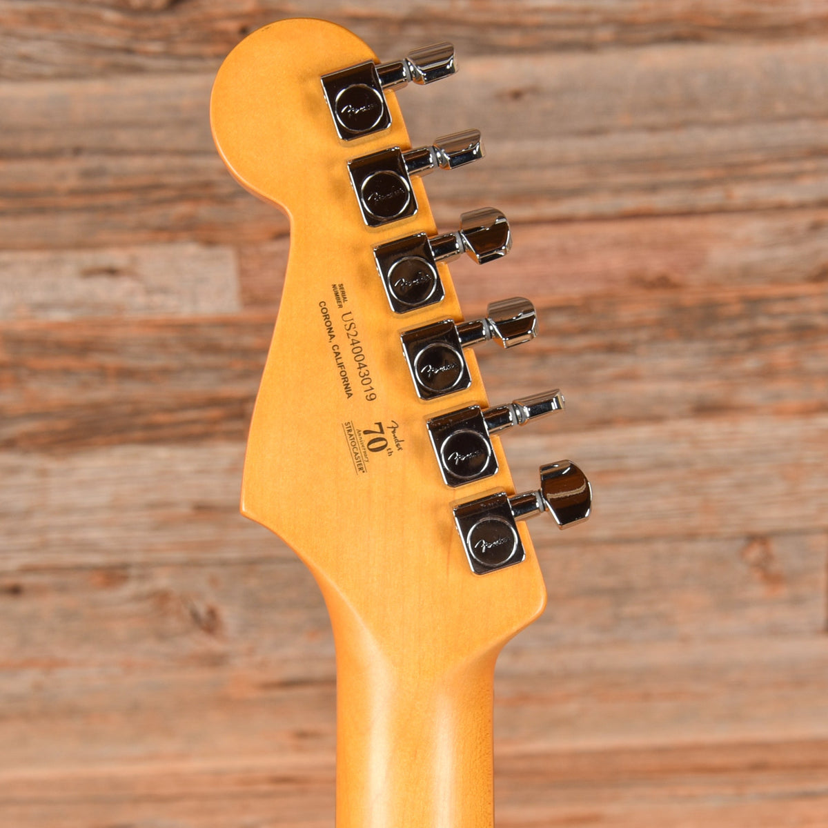 Fender American Professional II Stratocaster Dark Night 2024 - View 7 | MusicMarket