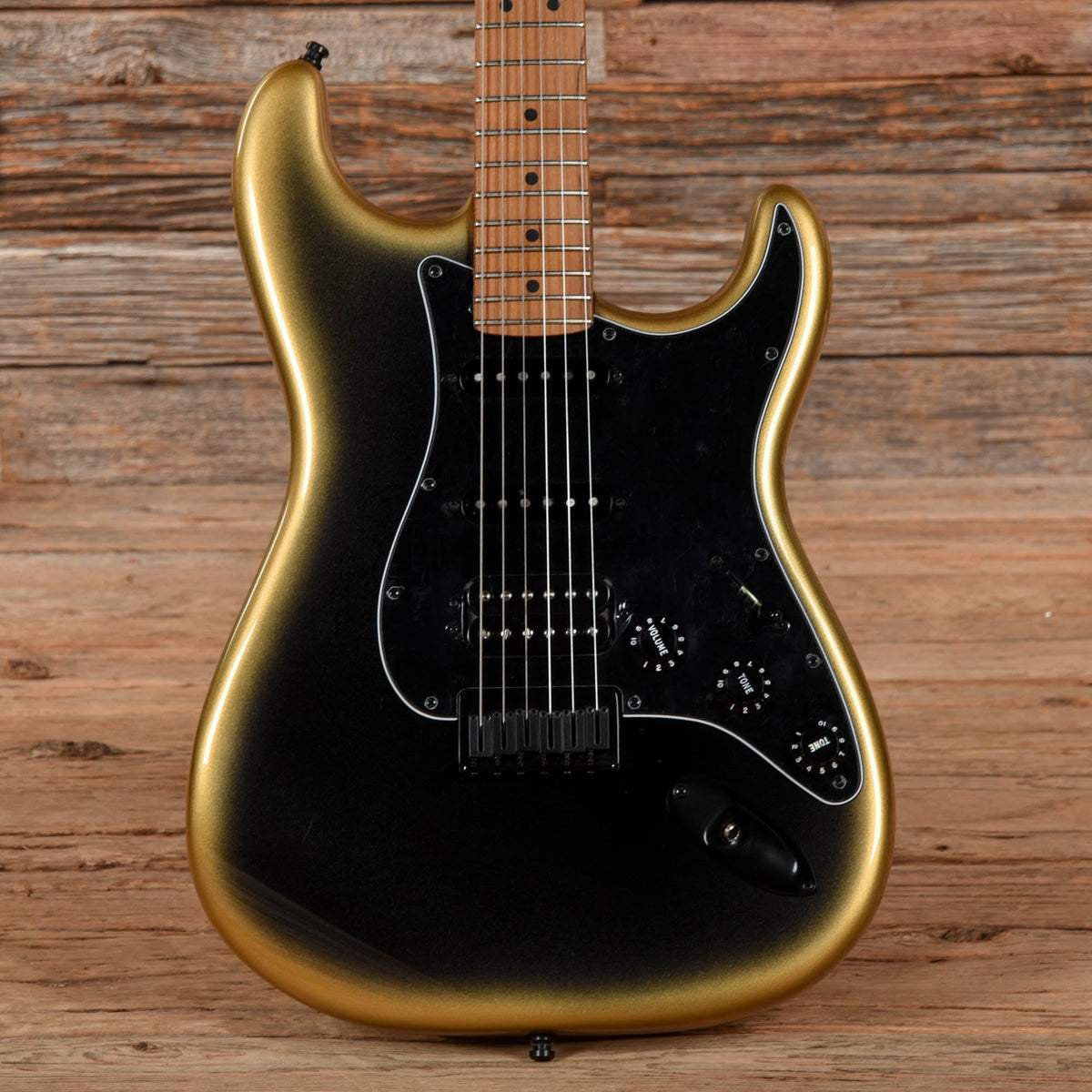 Fender American Professional II Stratocaster HSS HT Eclipse 2024 - MusicMarket