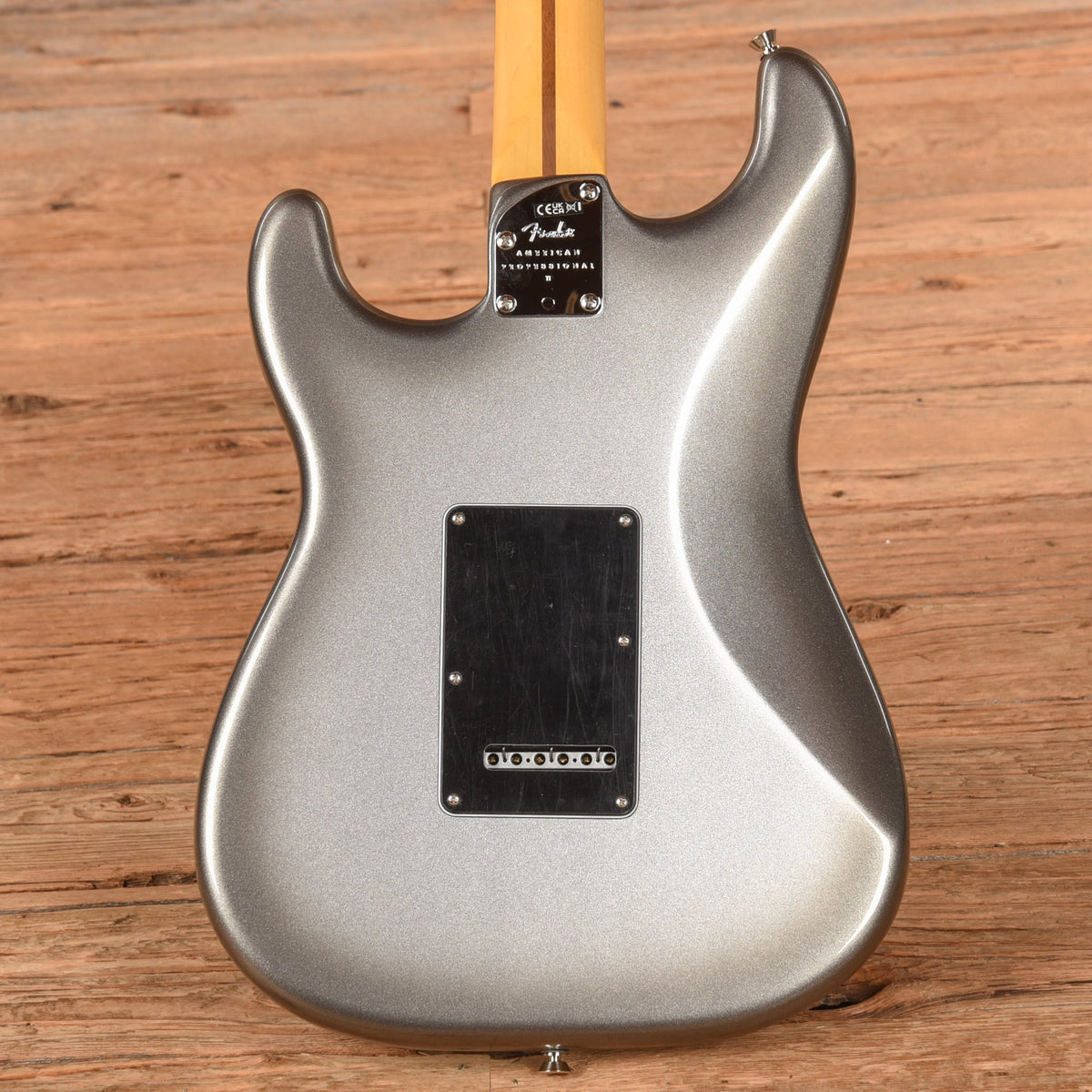Fender American Professional II Stratocaster Mercury 2024 - View 3 | MusicMarket