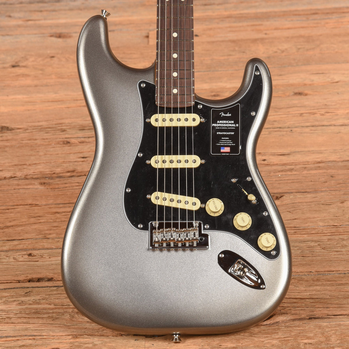 Fender American Professional II Stratocaster Mercury 2024 - MusicMarket