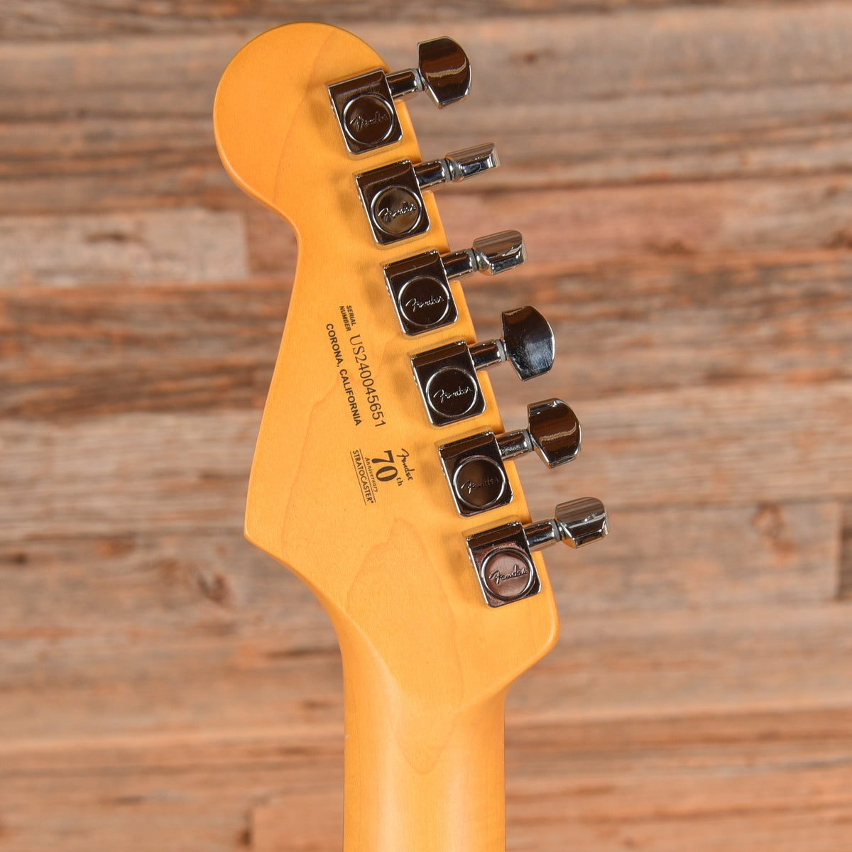 Fender American Professional II Stratocaster Mercury 2024 - View 7 | MusicMarket