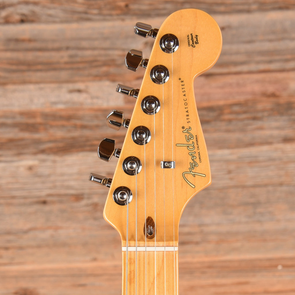 Fender American Professional II Stratocaster Olympic Pearl 2024 - View 6 | MusicMarket