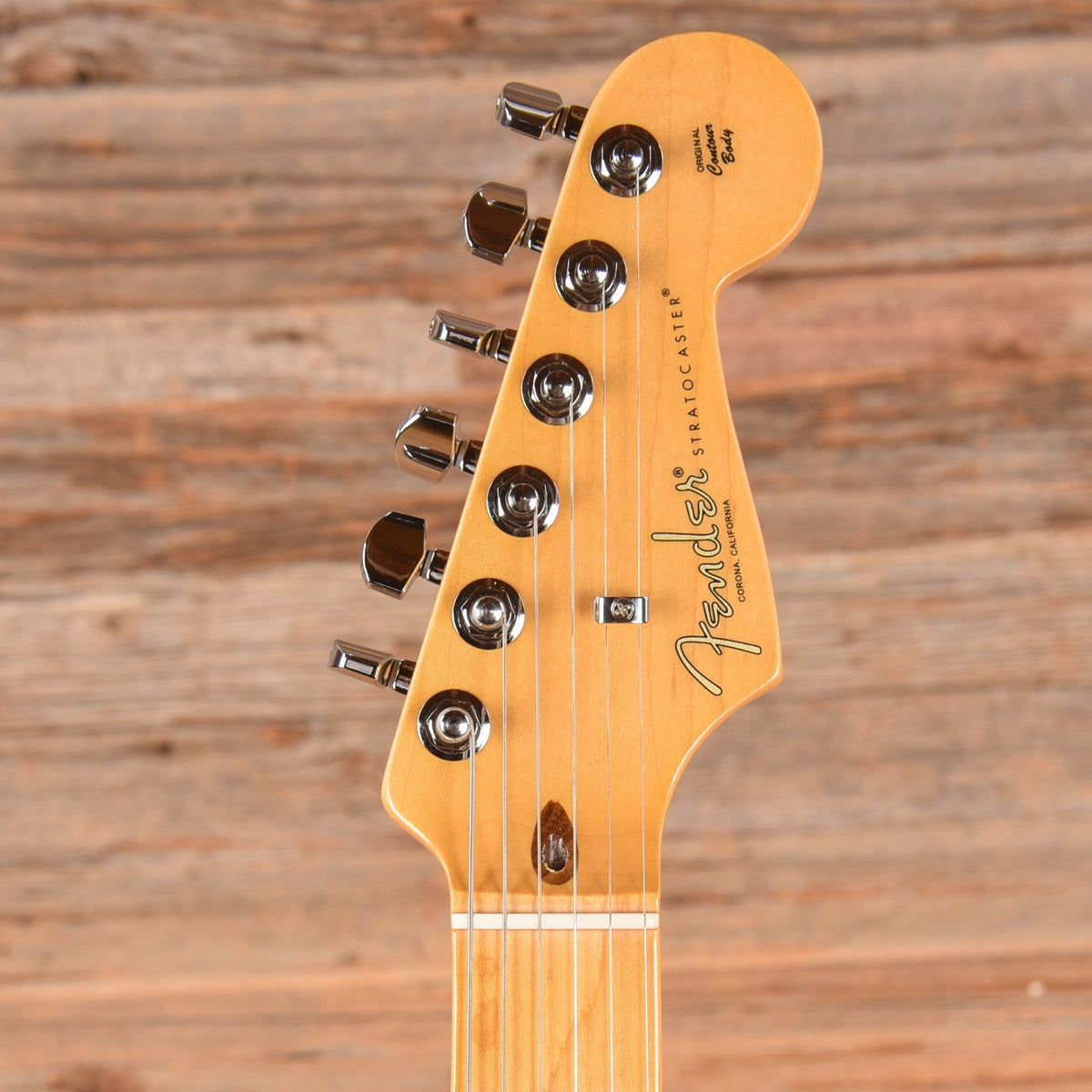 Fender American Professional II Stratocaster Olympic Pearl 2024 - View 6 | MusicMarket