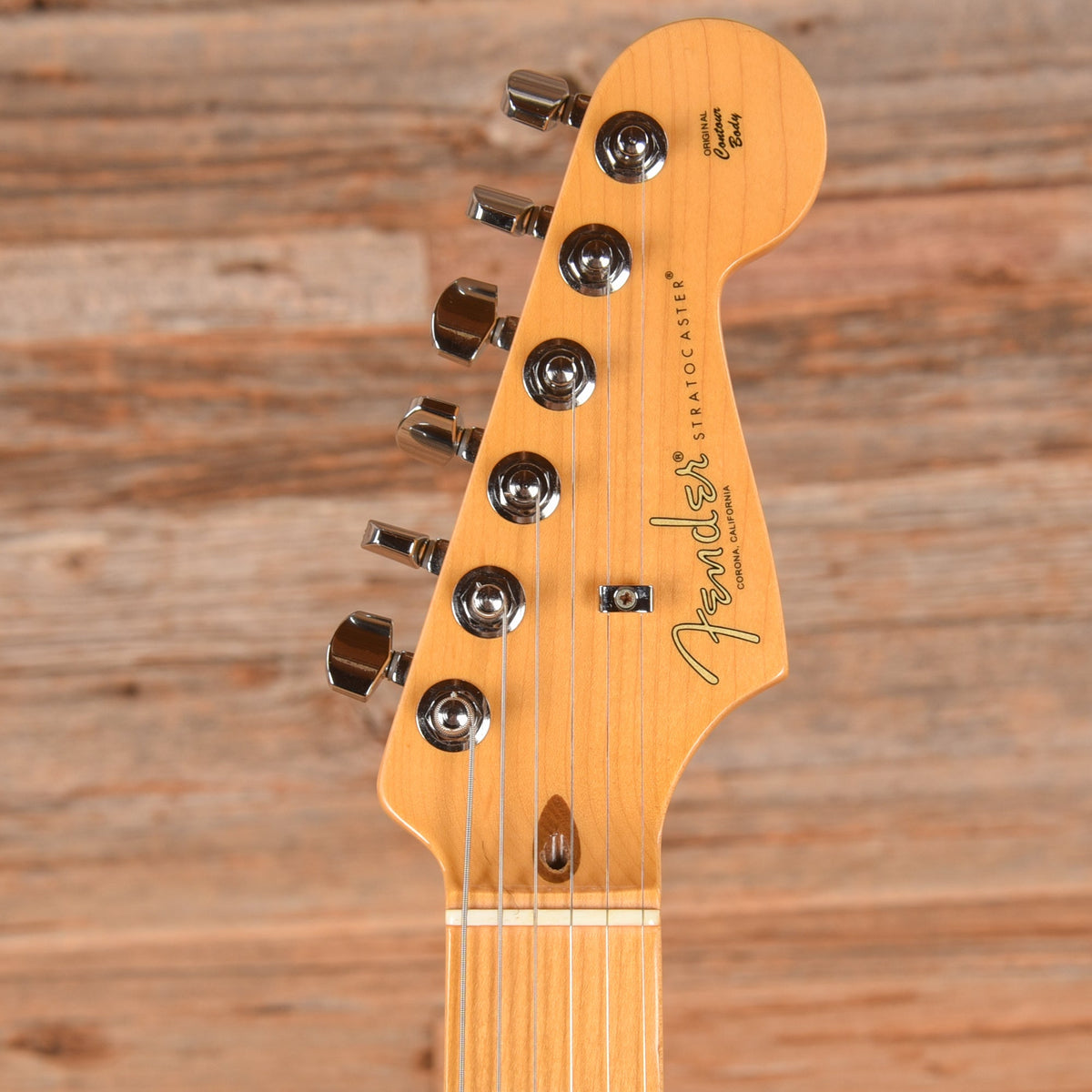 Fender American Professional II Stratocaster Olympic White 2023 - View 6 | MusicMarket