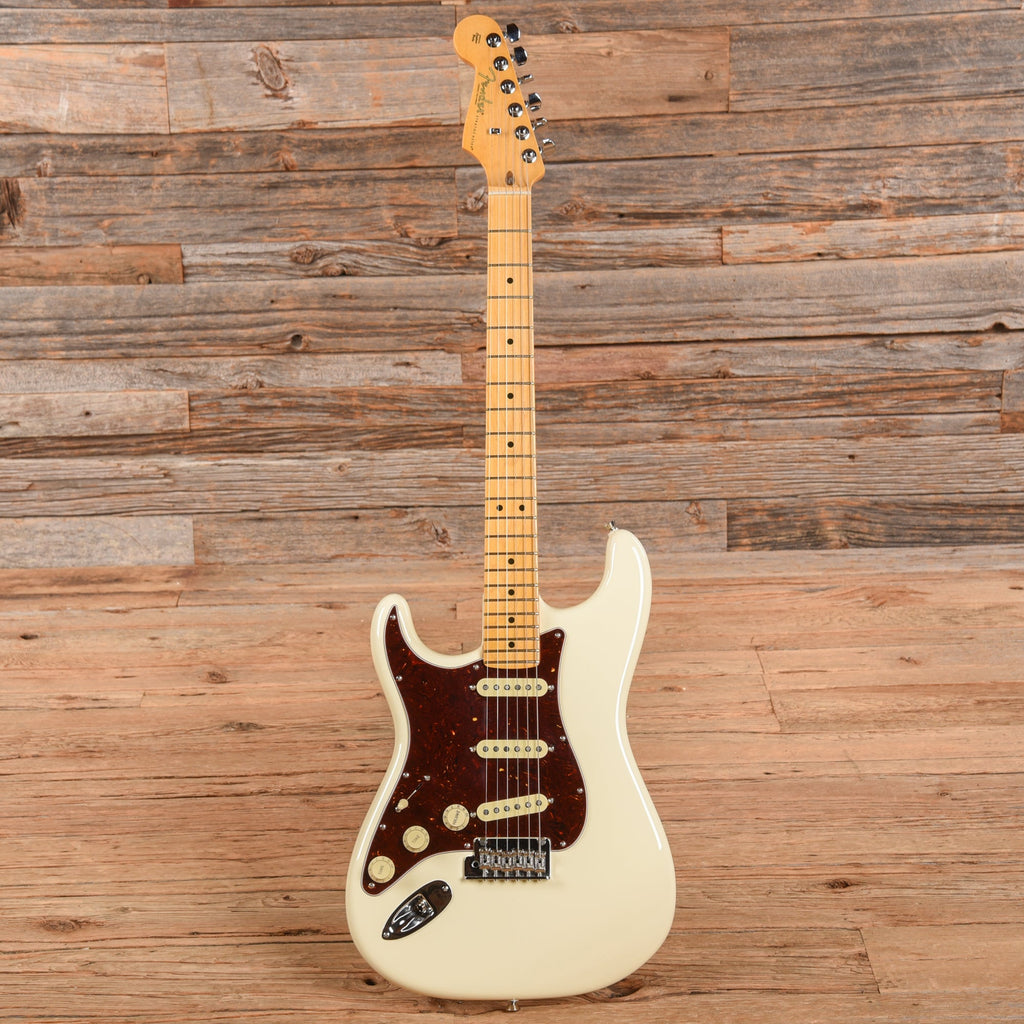 Fender American Professional II Stratocaster Olympic White 2023 LEFTY - View 4 | MusicMarket