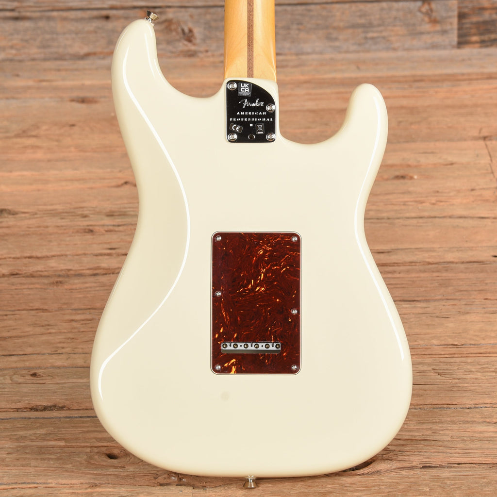 Fender American Professional II Stratocaster Olympic White 2023 LEFTY - View 3 | MusicMarket