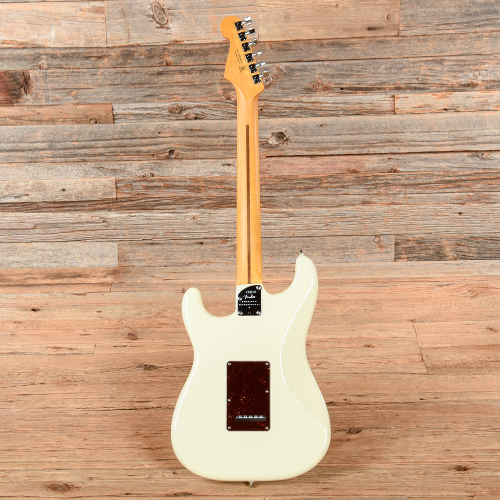 Fender American Professional II Stratocaster Olympic White 2024 - View 5 | MusicMarket