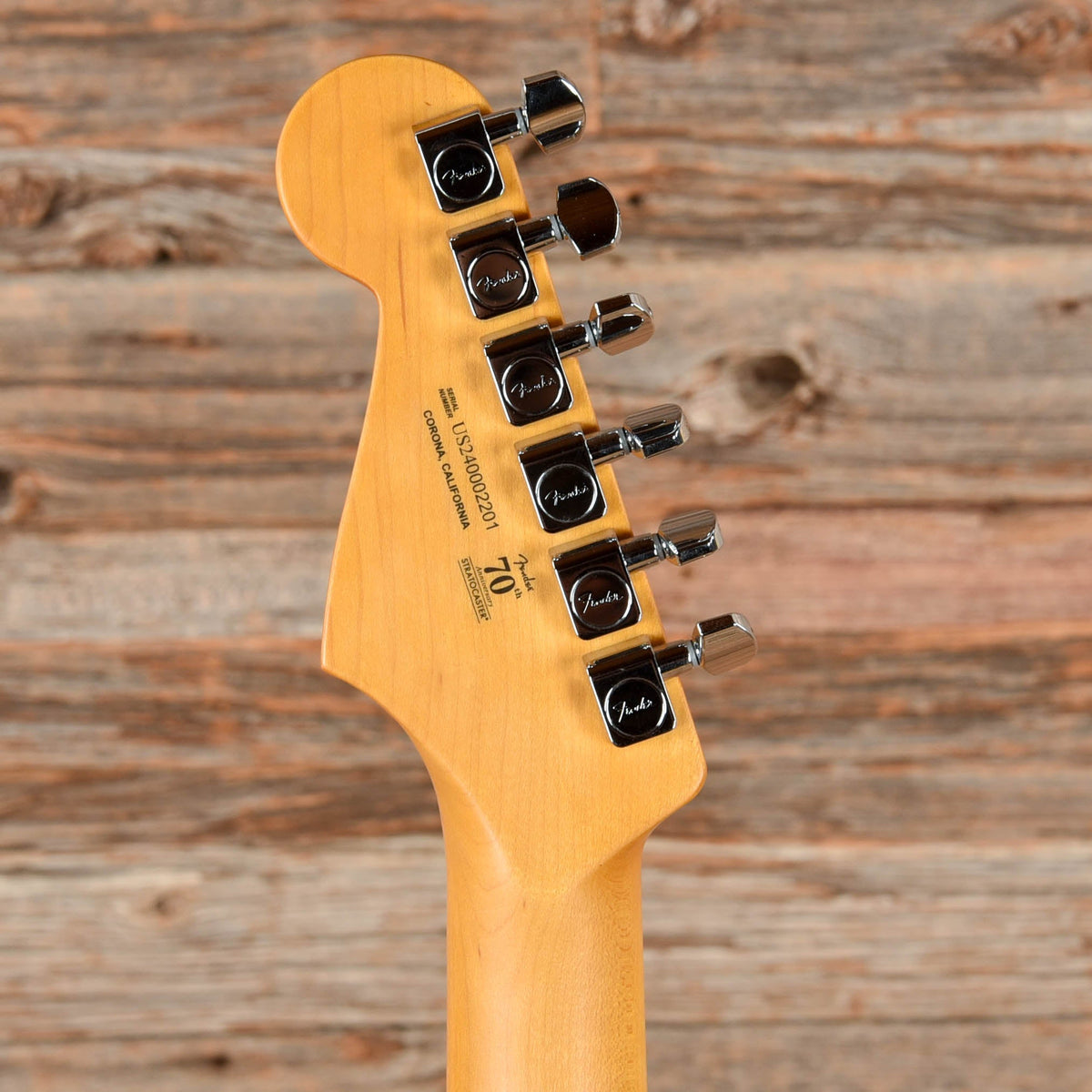 Fender American Professional II Stratocaster Olympic White 2024 - View 7 | MusicMarket