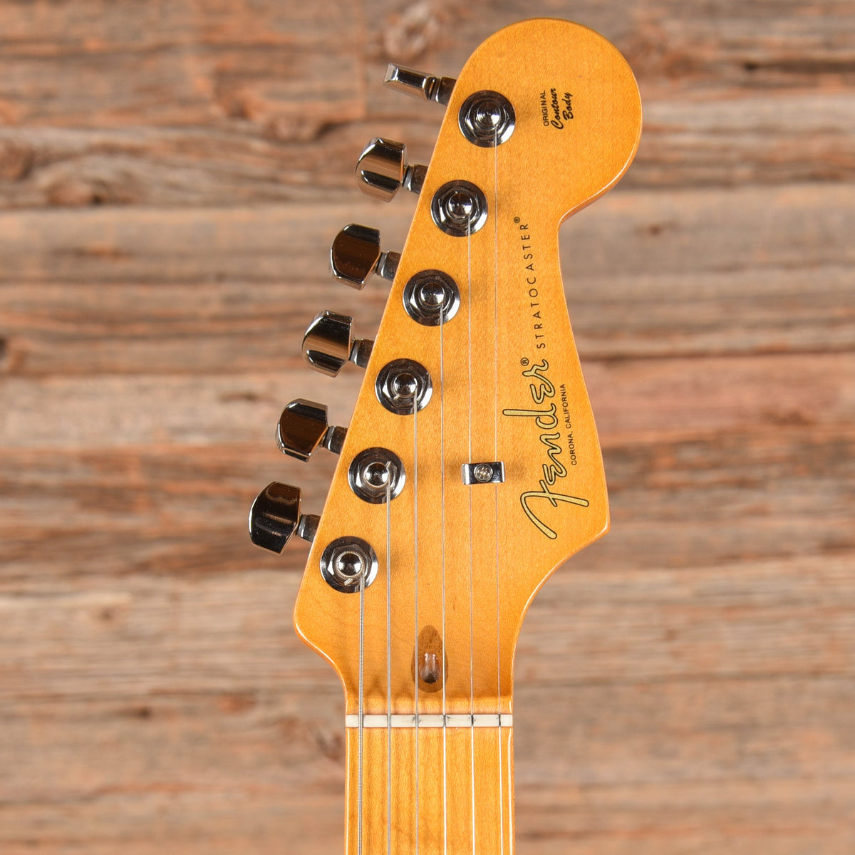 Fender American Professional II Stratocaster Surf Pearl 2024 - View 6 | MusicMarket