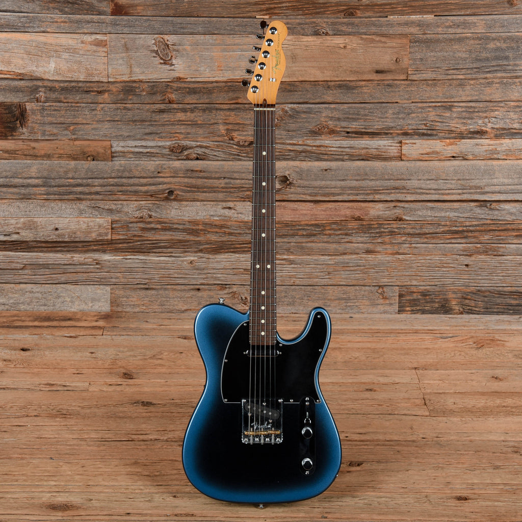 Fender American Professional II Telecaster Dark Night 2021 - View 4 | MusicMarket