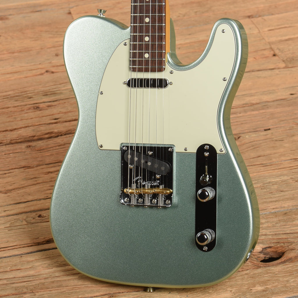 Fender American Professional II Telecaster Mystic Surf Green 2023 - View 2 | MusicMarket