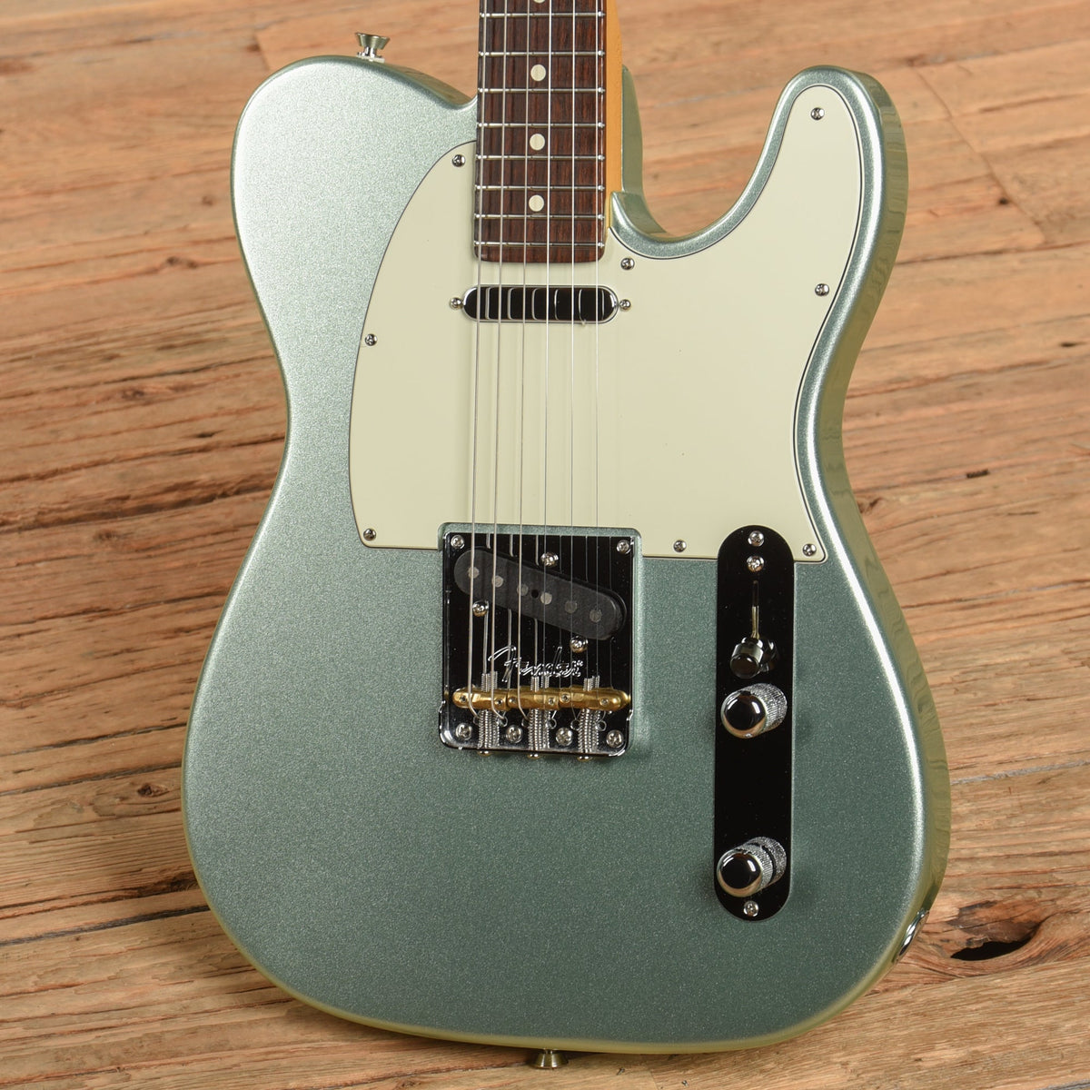 Fender American Professional II Telecaster Mystic Surf Green 2023 - View 2 | MusicMarket