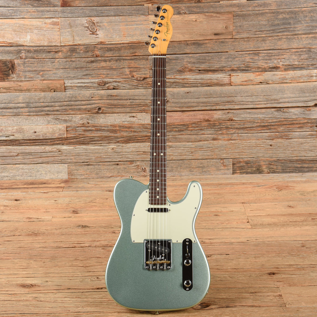 Fender American Professional II Telecaster Mystic Surf Green 2023 - View 4 | MusicMarket