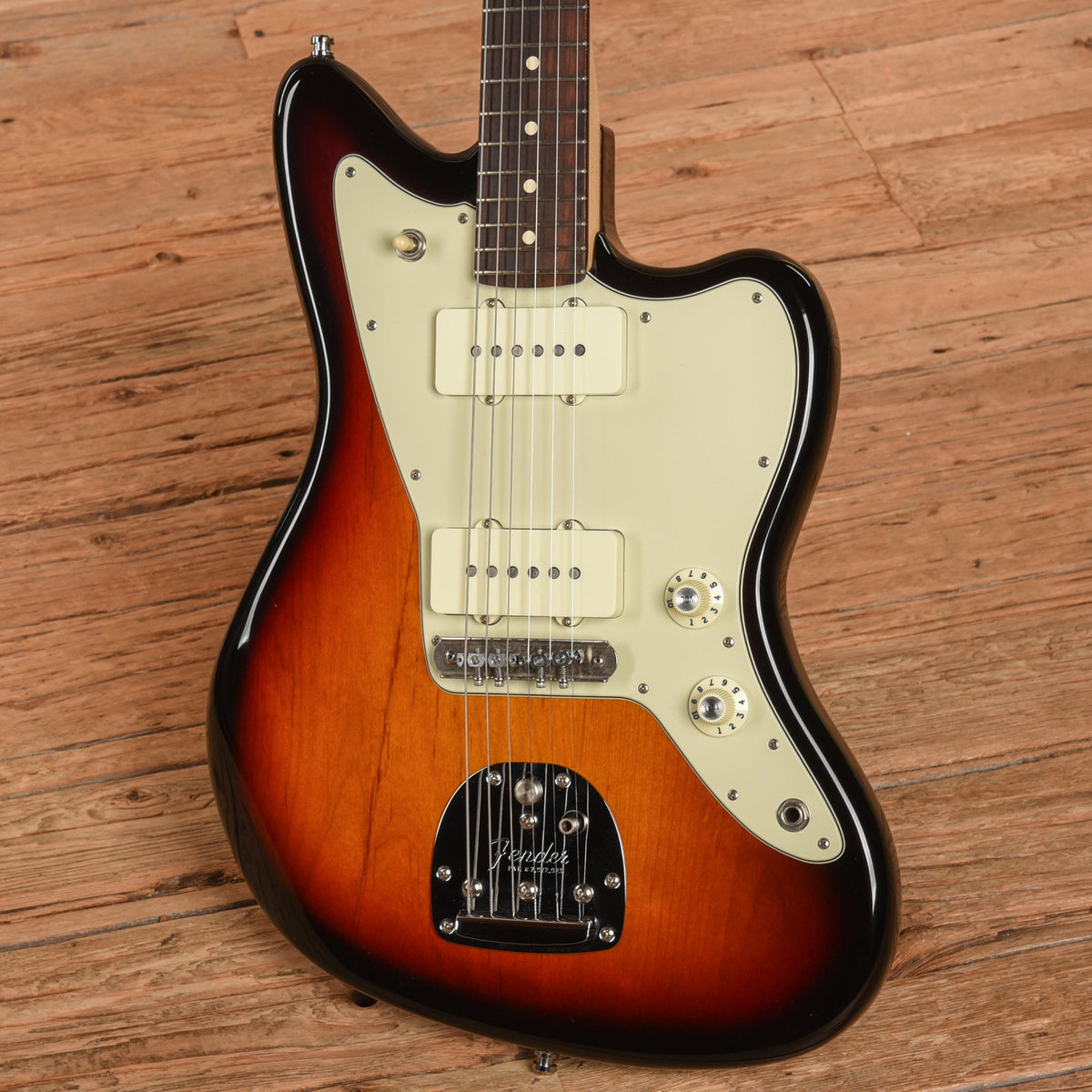 Fender American Professional Jazzmaster Sunburst 2017 - View 2 | MusicMarket