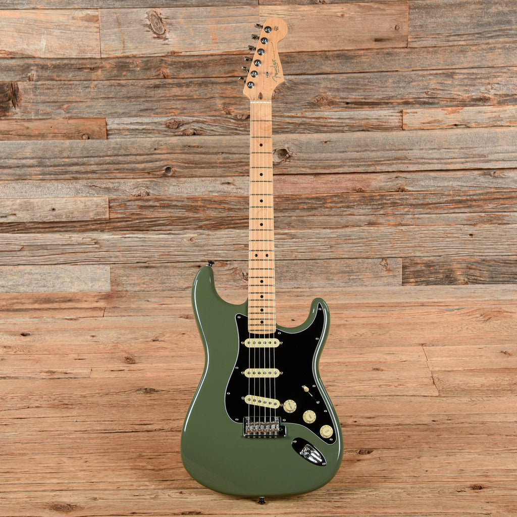 Fender American Professional Stratocaster Antique Olive 2018 - View 4 | MusicMarket