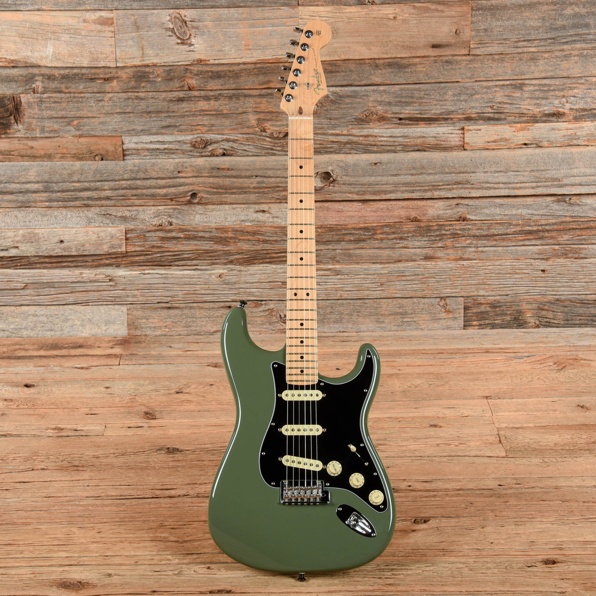 Fender American Professional Stratocaster Antique Olive 2018 - View 4 | MusicMarket