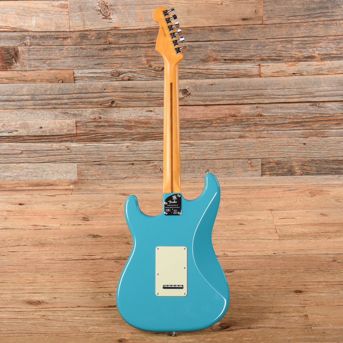 Fender American Professional Stratocaster II Miami Blue 2022 - View 5 | MusicMarket
