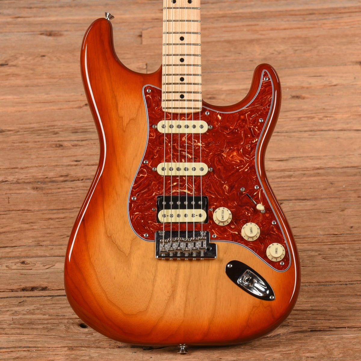 Fender American Professional Stratocaster Sienna Sunburst 2017 - MusicMarket