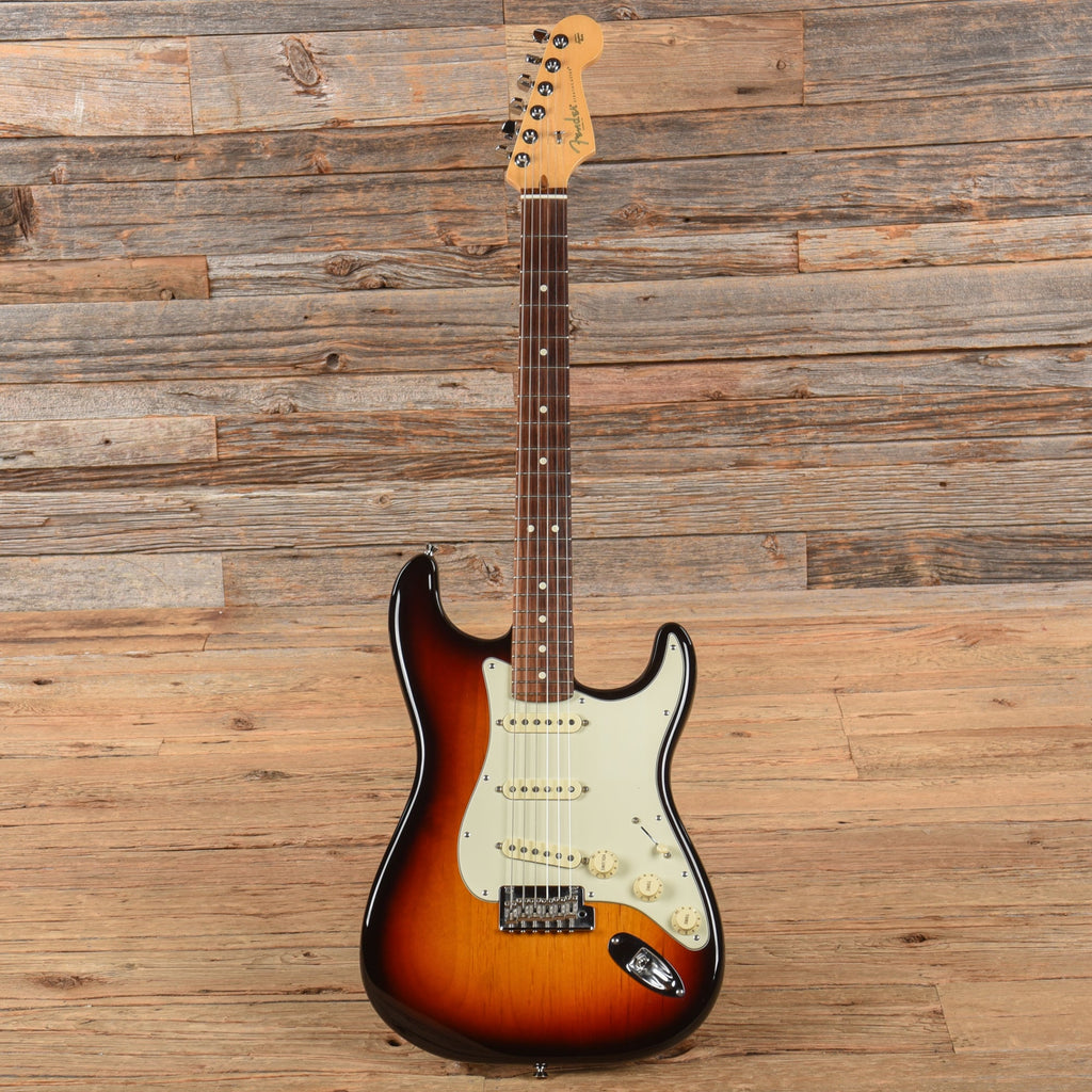 Fender American Professional Stratocaster Sunburst 2017 - View 4 | MusicMarket