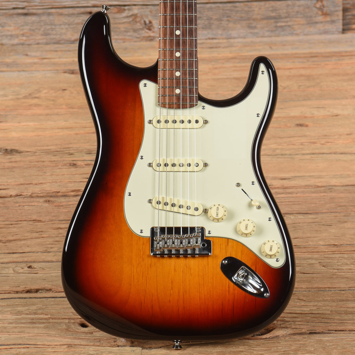 Fender American Professional Stratocaster Sunburst 2017 - MusicMarket