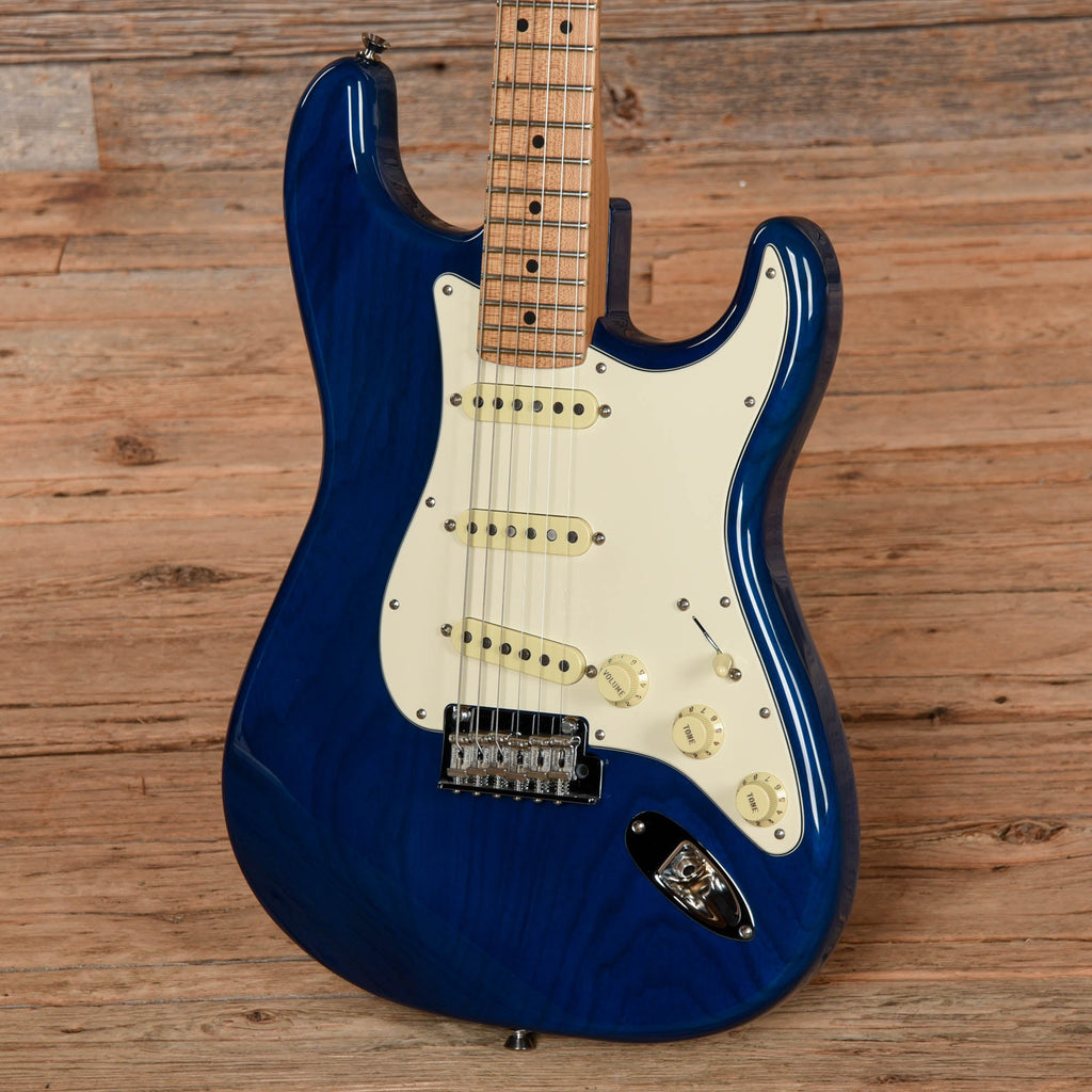 Fender American Professional Stratocaster w/ Roasted Maple Neck Sapphire Blue 2020 - View 2 | MusicMarket