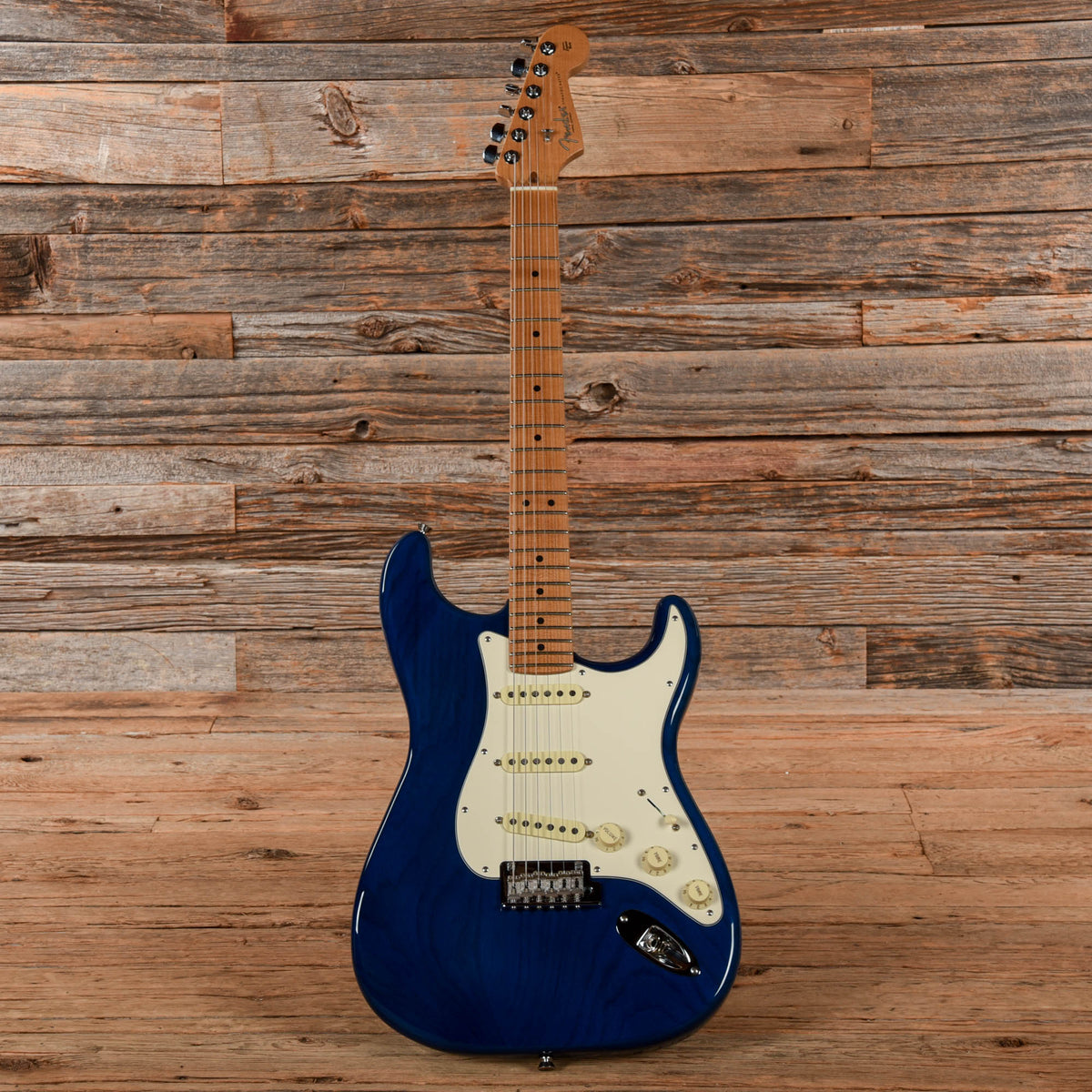 Fender American Professional Stratocaster w/ Roasted Maple Neck Sapphire Blue 2020 - View 4 | MusicMarket
