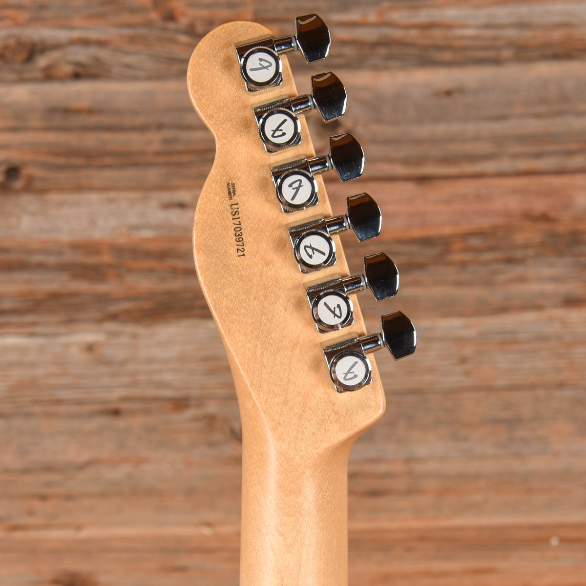 Fender American Professional Telecaster Candy Apple Red 2017 - View 7 | MusicMarket